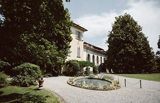 Image 1 - An Elegant Italian Villa Wedding in Real Weddings.