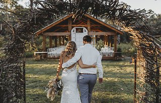 Image 8 - The Woods Farm Boho Styled Elopement in Styled Shoots.