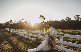 Image 12 - The Woods Farm Boho Styled Elopement in Styled Shoots.