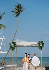 Image 13 - Relaxed, Bohemian Beach Wedding in Real Weddings.