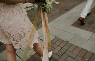 Image 23 - Urban + Retro: A Chicago Styled Elopement in Styled Shoots.