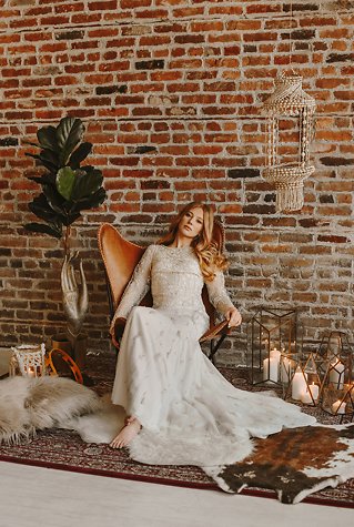 Image 6 - Luxe Bohemian Styled Elopement in Styled Shoots.