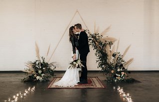 Image 10 - Wild + Carefree: A Boho Styled Elopement in Styled Shoots.