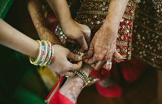 Image 12 - Traditional Hindu wedding of Kash + Nalin in Real Weddings.