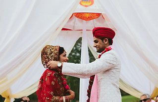 Image 16 - Traditional Hindu wedding of Kash + Nalin in Real Weddings.