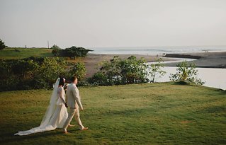 Image 17 - Heather + Brian: Relaxed Balinese Wedding in Real Weddings.